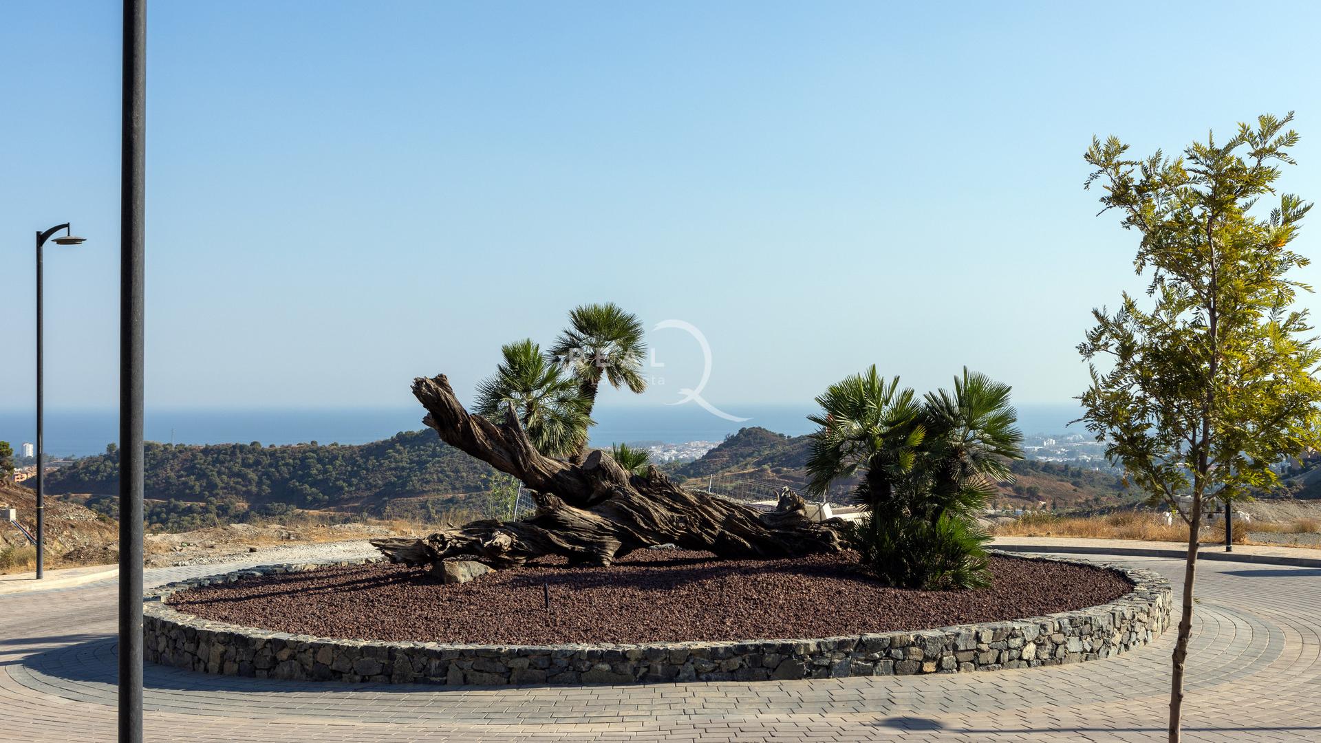 Real de La Quinta - roundabout 3