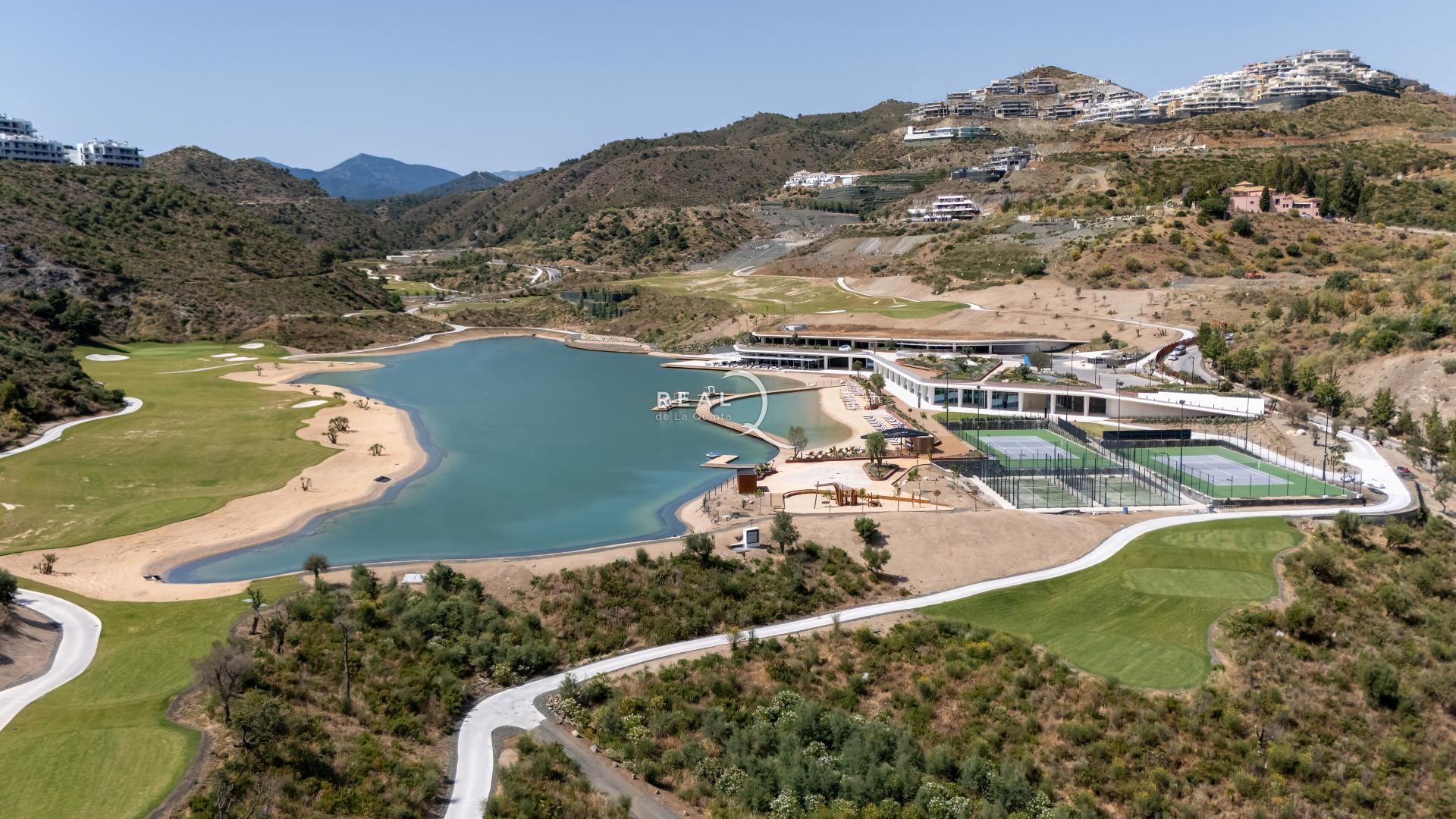 El Lago Club, Sports and Wellness