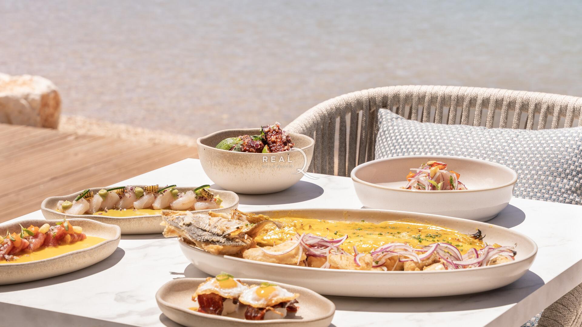 Restaurant - El Lago Club