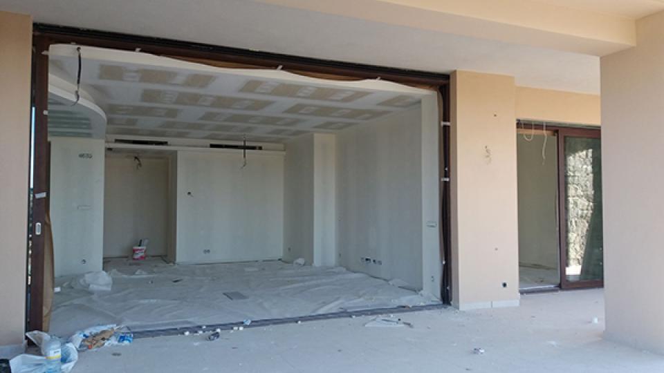 Aluminium door and window frames are now complete in Block 9