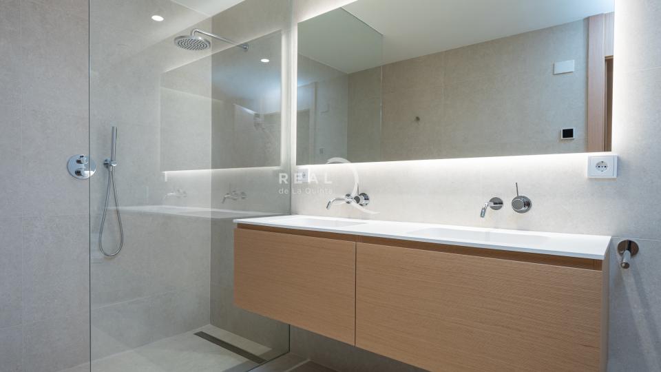 Master bathroom on suite