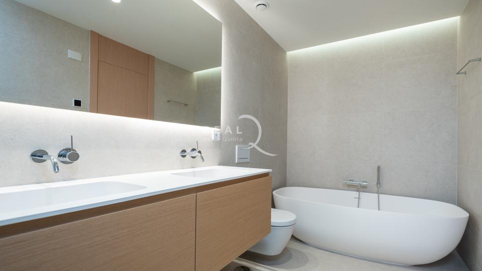 Master bathroom on suite