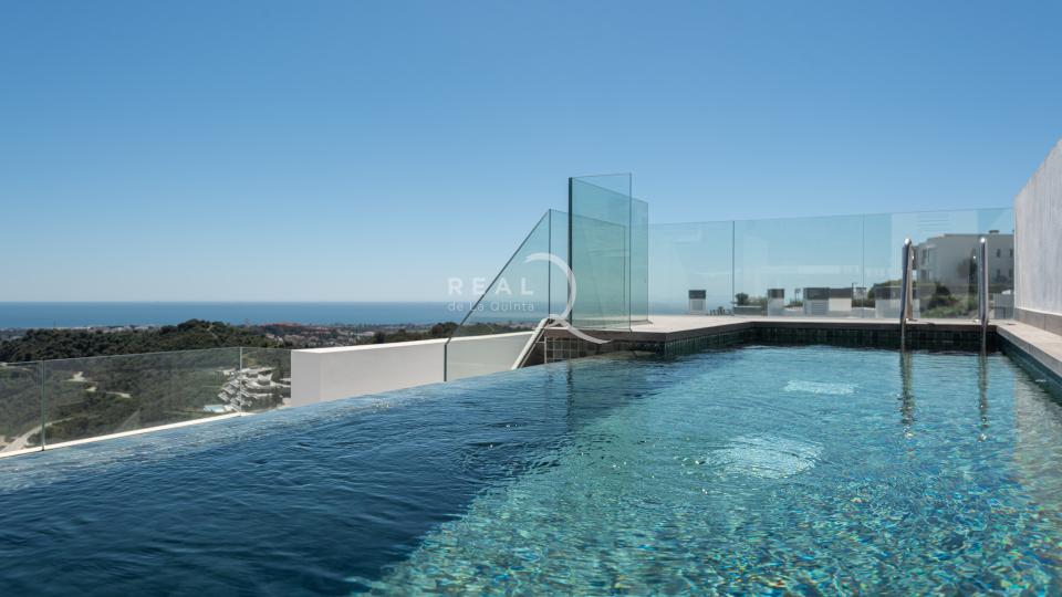 Private pool